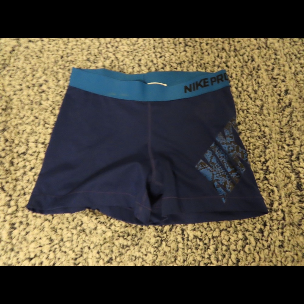 Nike pros spandexs